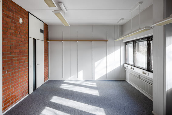 Example of a leasable starter office space in startup hub A Grid