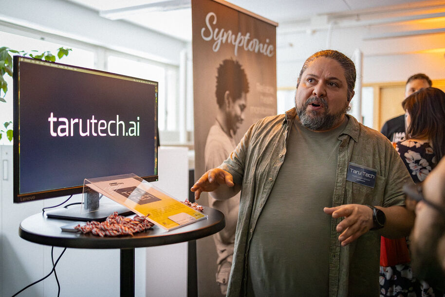 Alfonso Ortiz Palma Junco, from the Taru tech team, at Demo Day 2026